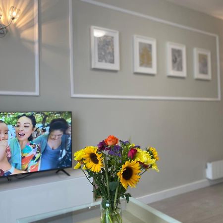 Stunning Apartment In Leeds- Financial District Лидс Экстерьер фото