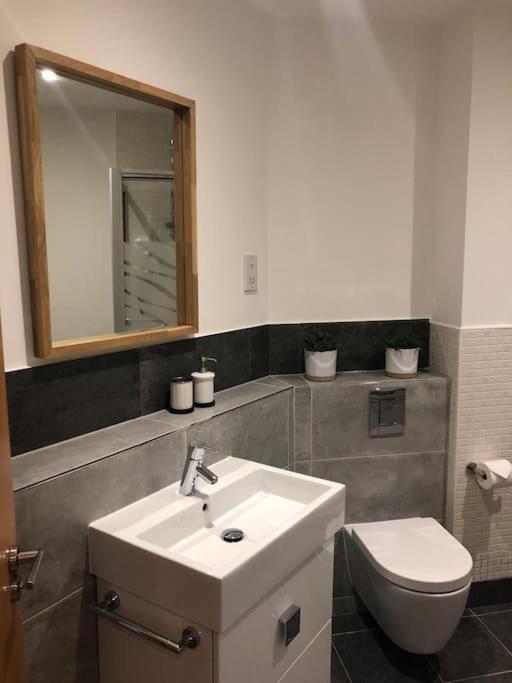 Stunning Apartment In Leeds- Financial District Лидс Экстерьер фото