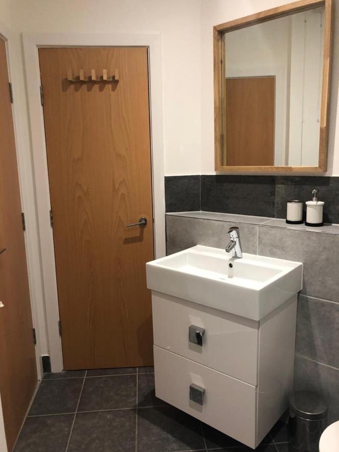 Stunning Apartment In Leeds- Financial District Лидс Экстерьер фото