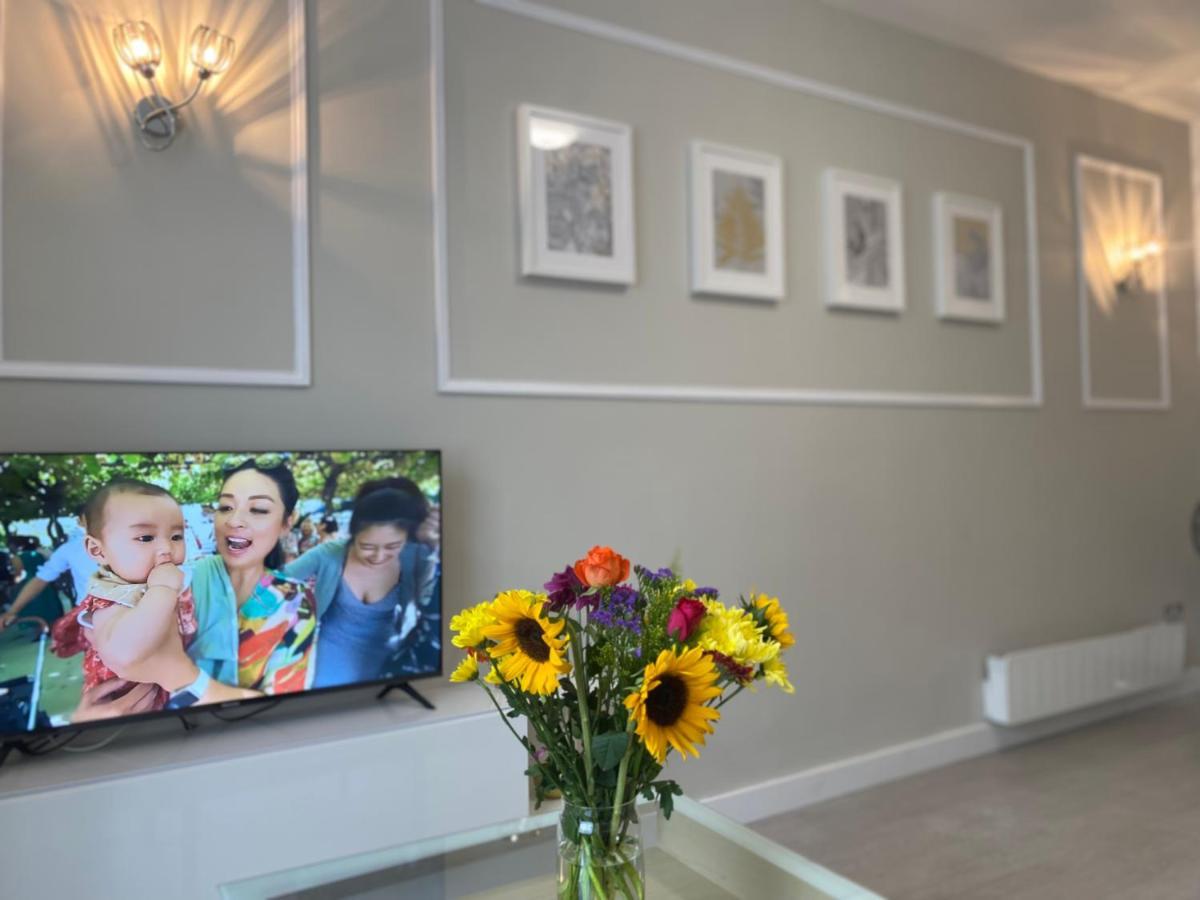 Stunning Apartment In Leeds- Financial District Лидс Экстерьер фото